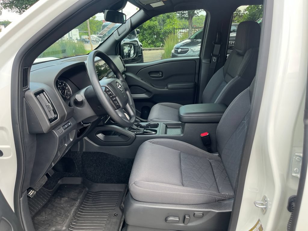 Certified 2026 Nissan Frontier SV RWD image 9