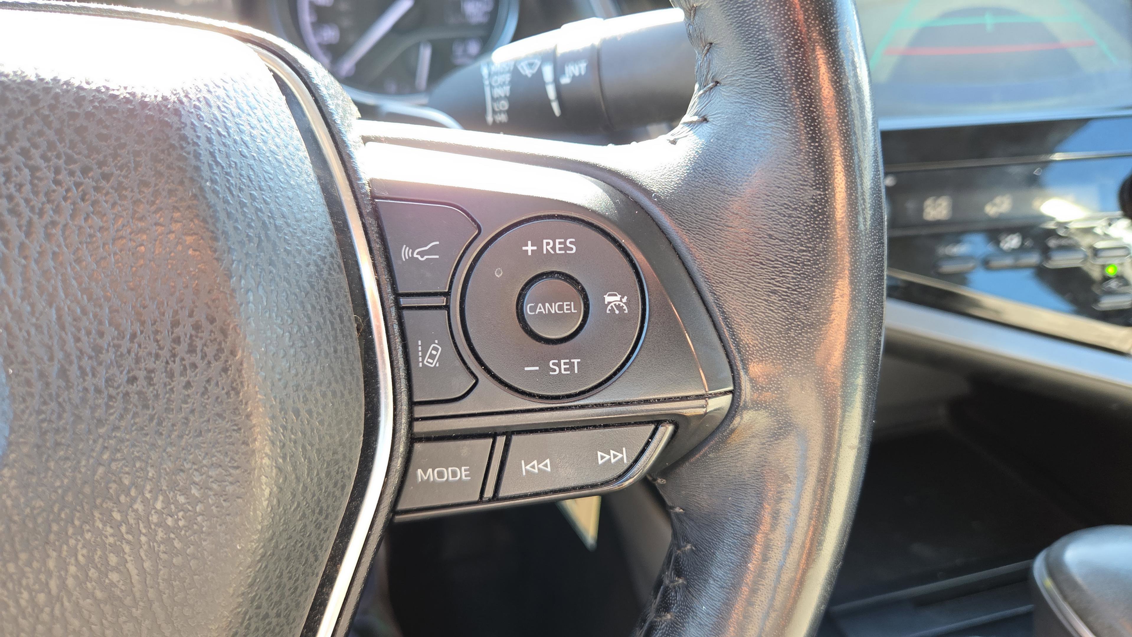 Used 2019 Toyota Camry SE FWD image 26