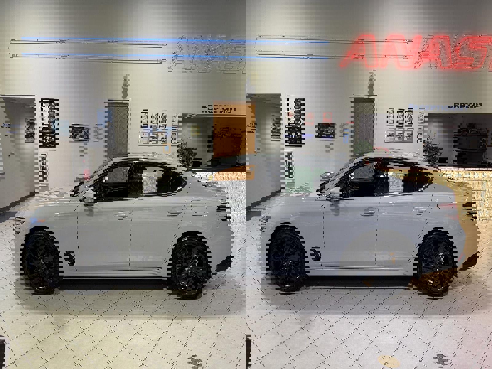 Used 2023 Genesis G70 2.0T w/ Sport Prestige Package image 4