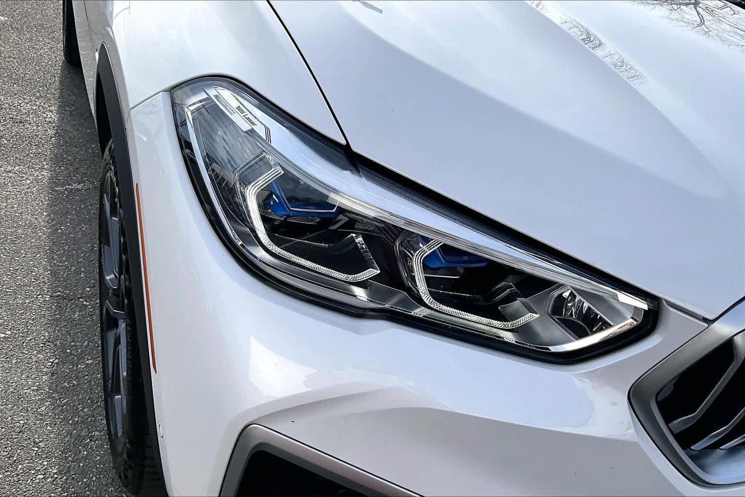 Used 2022 BMW X6 xDrive40i w/ Executive Package image 28