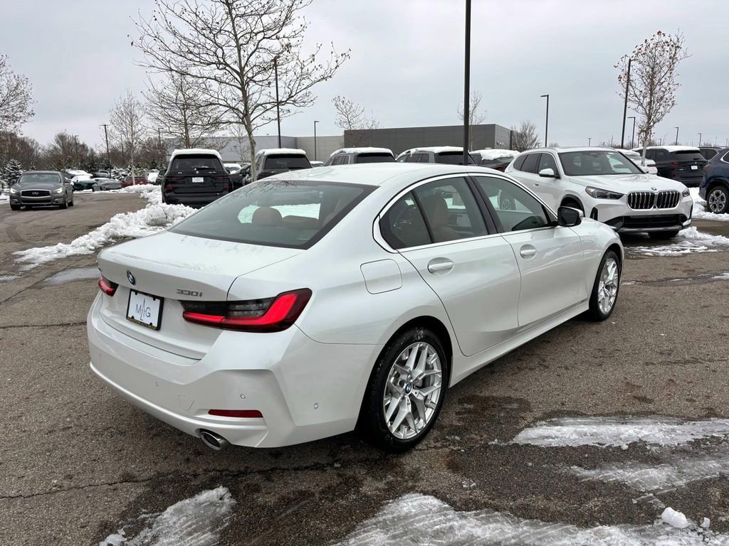 Certified 2025 BMW 330i xDrive Sedan w/ Premium Package image 7