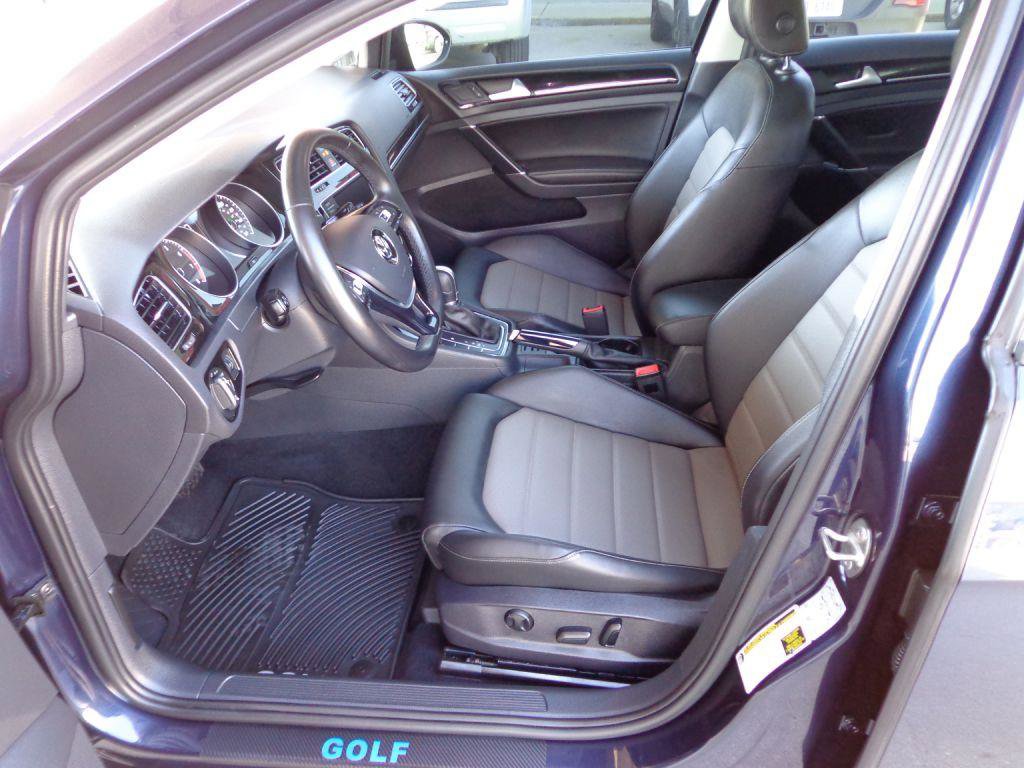 Used 2017 Volkswagen Golf 4-Door image 13