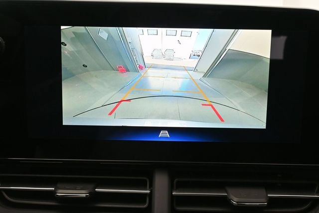 Used 2025 Chevrolet Trax ACTIV w/ Sunroof Package FWD image 41