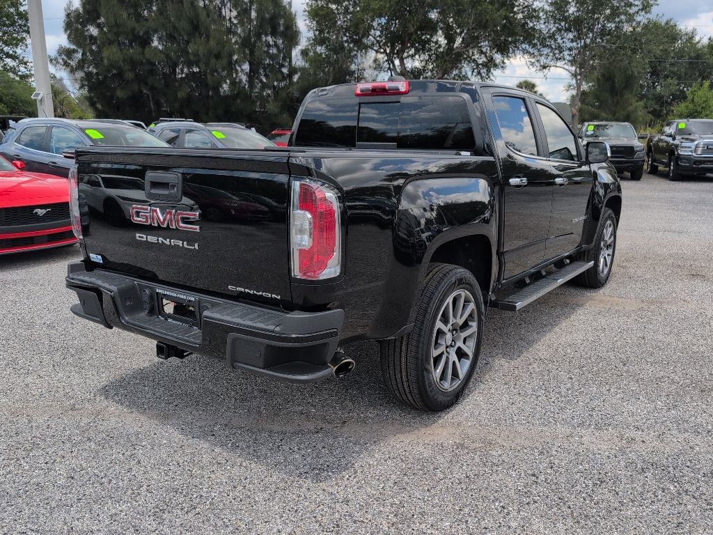 Used 2022 GMC Canyon Denali RWD image 3