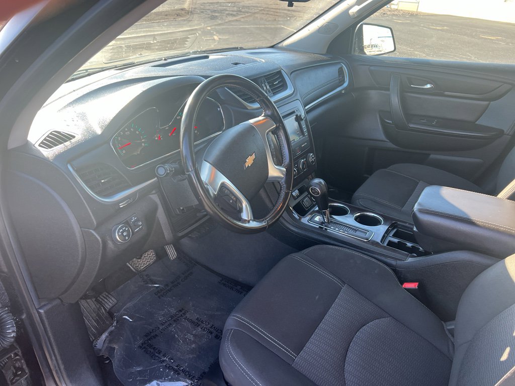Used 2017 Chevrolet Traverse LT image 9