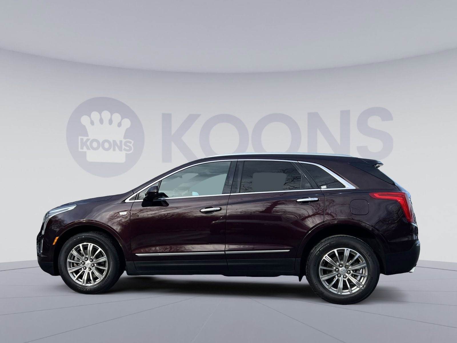 Used 2017 Cadillac XT5 Luxury w/ LPO, Wheel Lock Package image 2