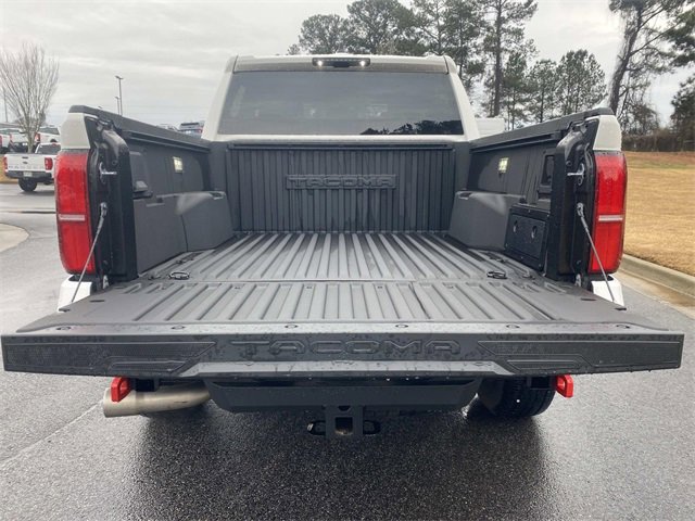 Used 2024 Toyota Tacoma TRD Off-Road image 7