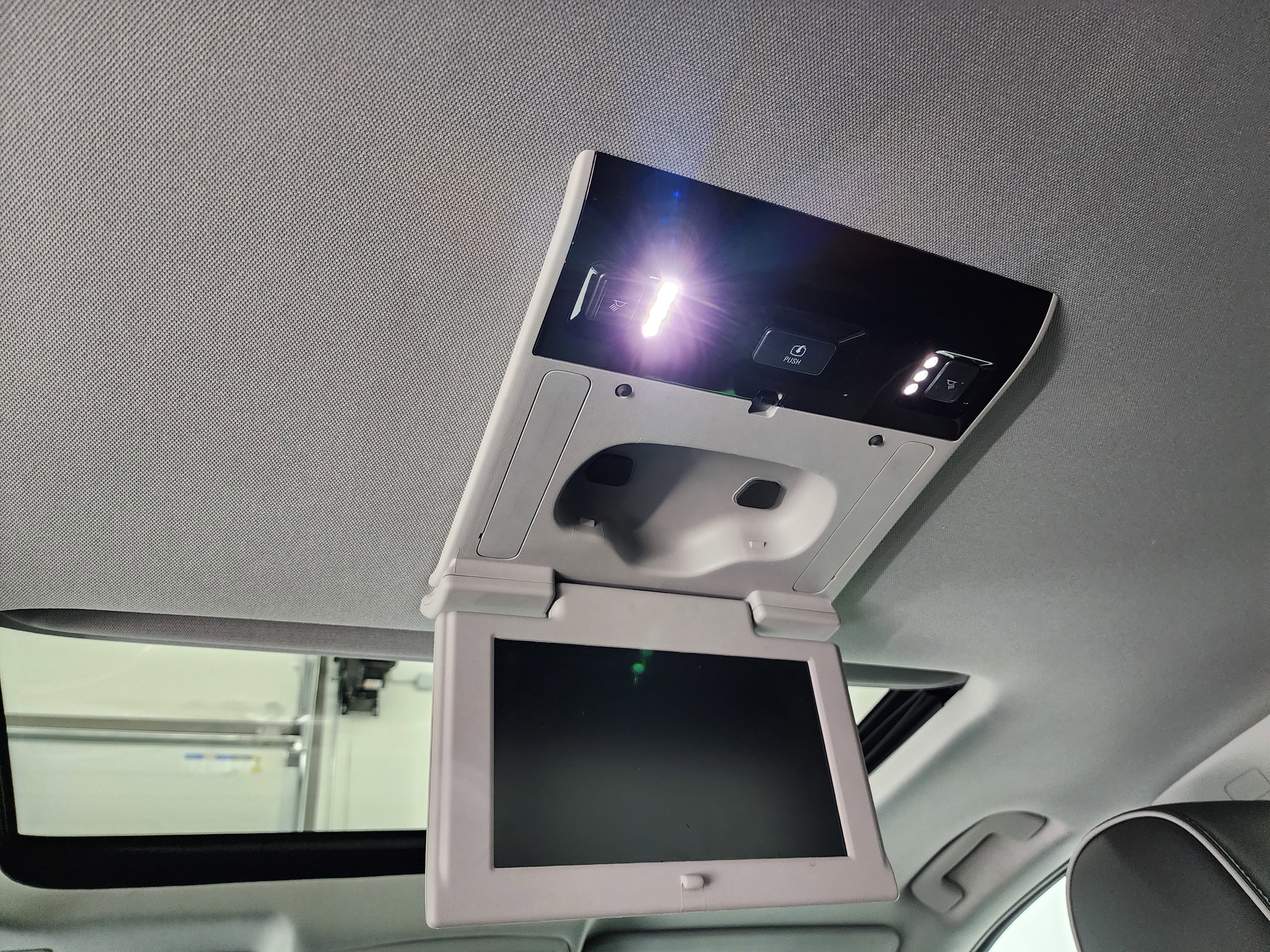 Used 2018 Chevrolet Silverado 3500 High Country w/ Duramax Plus Package image 36