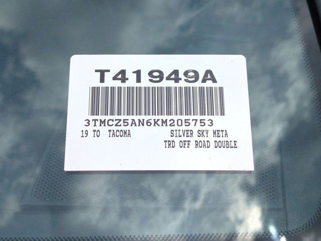 Certified 2019 Toyota Tacoma TRD Off-Road AWD/4WD image 18