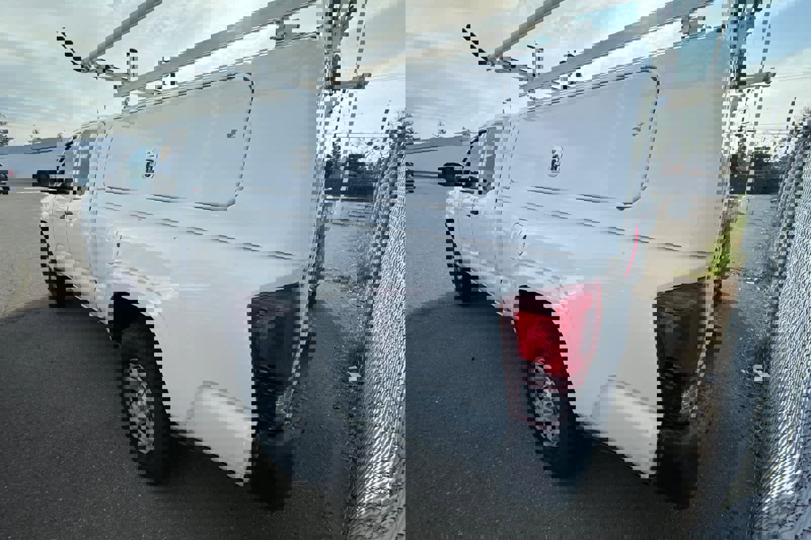 Used 2022 Toyota Tacoma SR image 4