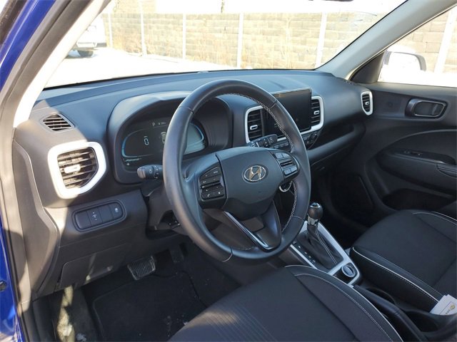 Used 2023 Hyundai Venue Limited w/ Cargo Package image 10
