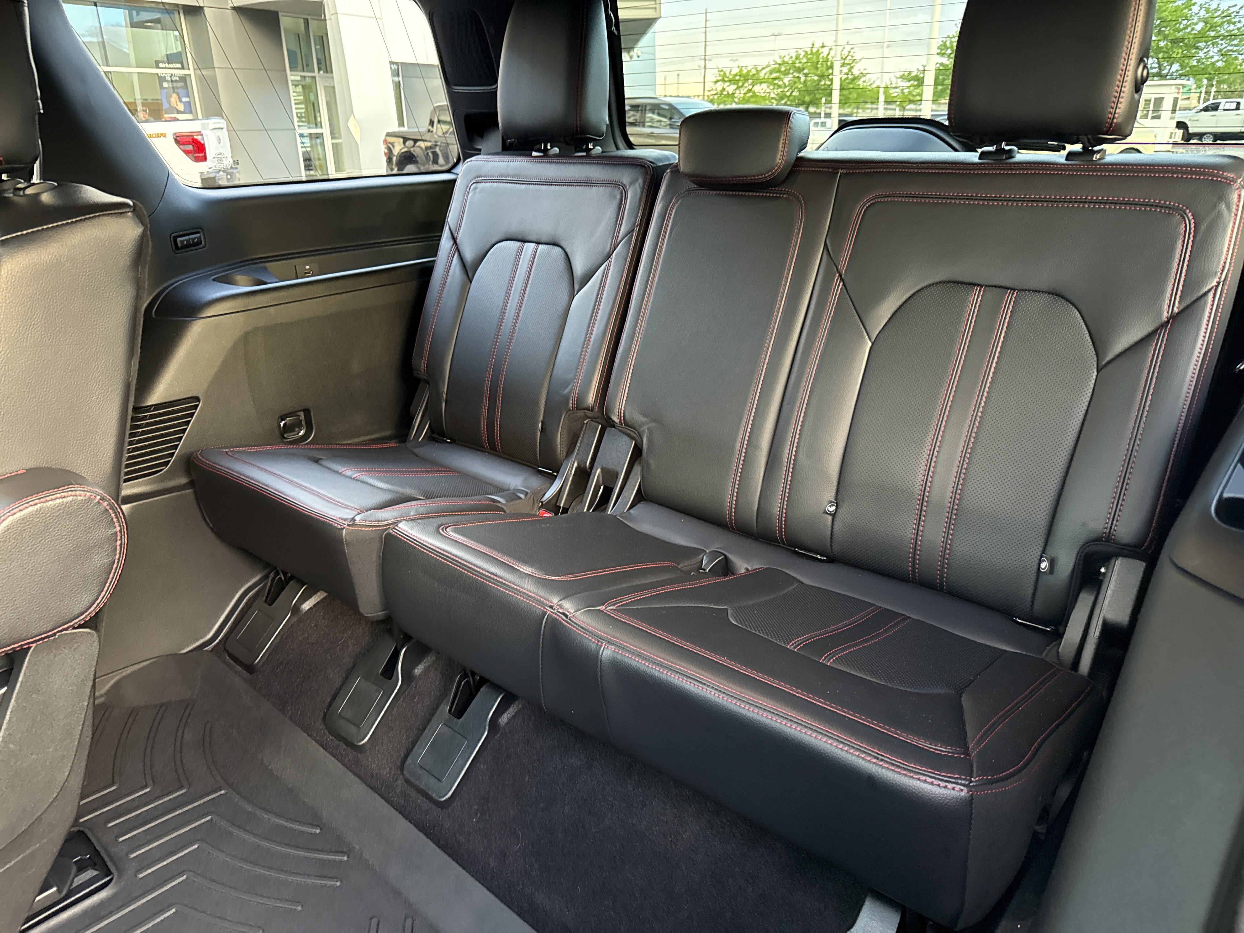 Certified 2020 Ford Expedition Limited w/ Equipment Group 303A AWD/4WD image 28