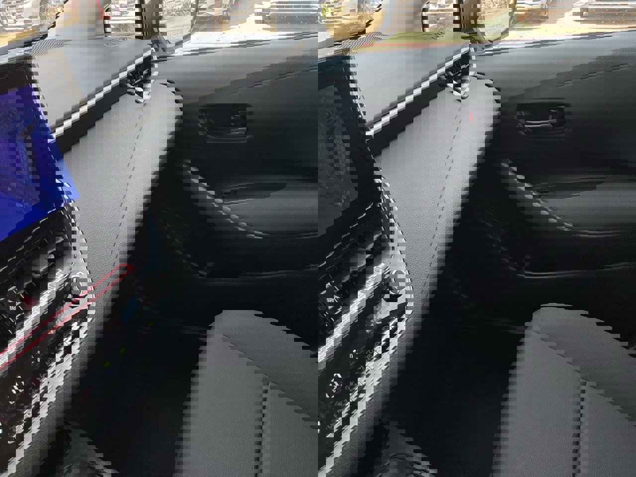 Used 2025 Toyota Corolla LE image 35