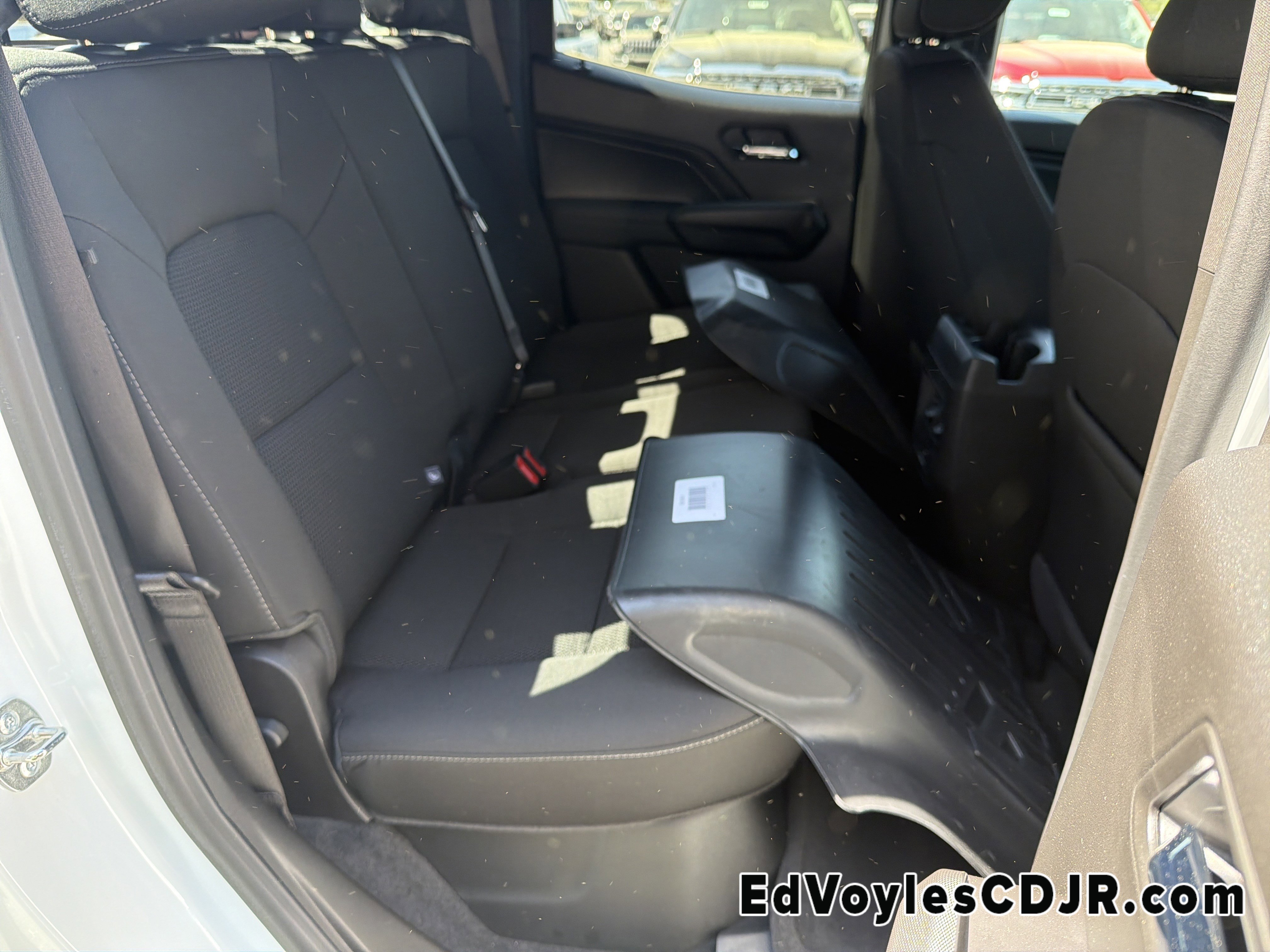 Used 2025 GMC Canyon Elevation image 18