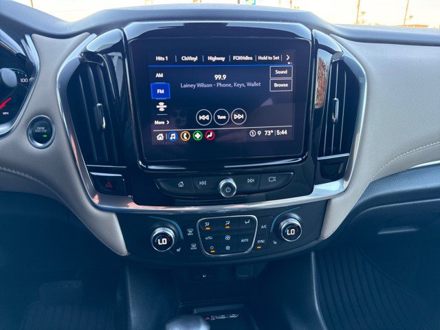 Used 2022 Chevrolet Traverse LT FWD image 20