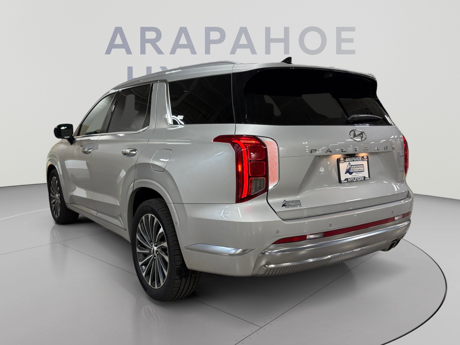 Used 2023 Hyundai Palisade Calligraphy AWD/4WD image 3