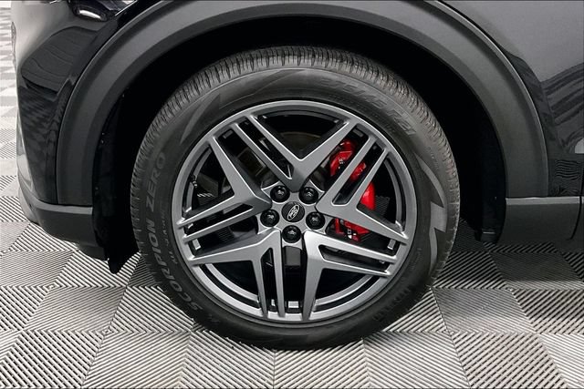 Used 2025 Ford Explorer ST AWD/4WD image 10