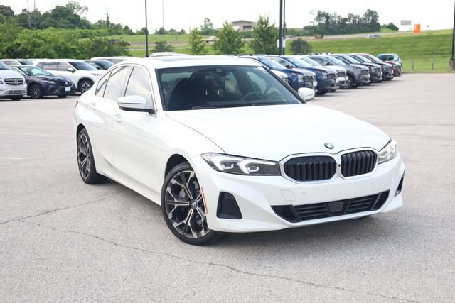 Used 2025 BMW 330i xDrive Sedan w/ Premium Package AWD/4WD image 2