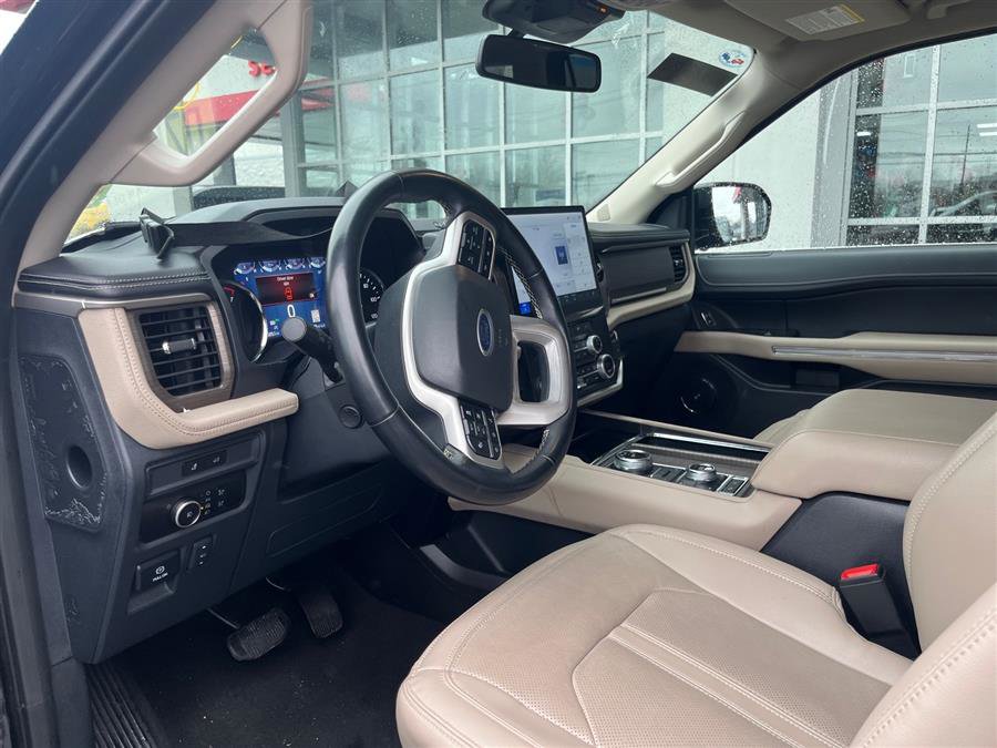 Used 2024 Ford Expedition Max Limited AWD/4WD image 16