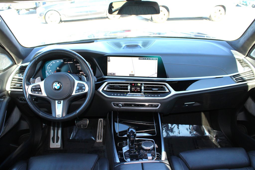 Used 2021 BMW X7 M50i w/ Dynamic Handling Package image 11