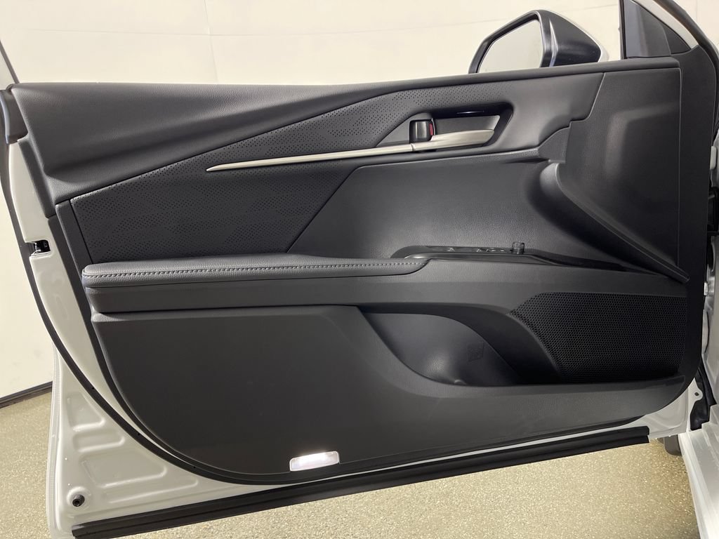 New 2026 Toyota Camry XSE FWD image 17