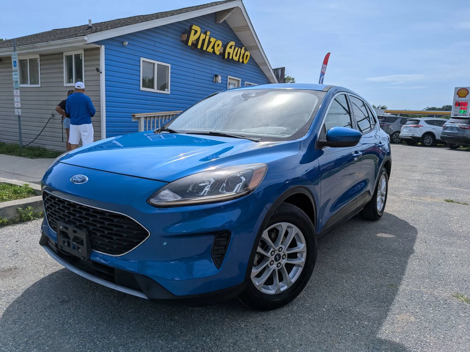 Used 2020 Ford Escape SE FWD image 2