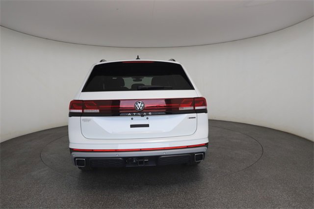 Used 2025 Volkswagen Atlas Peak Edition SE image 15