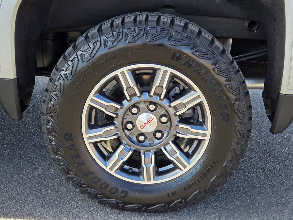 Certified 2024 GMC Sierra 1500 AT4 image 9