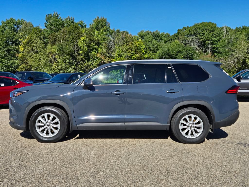 Used 2024 Toyota Grand Highlander AWD image 2