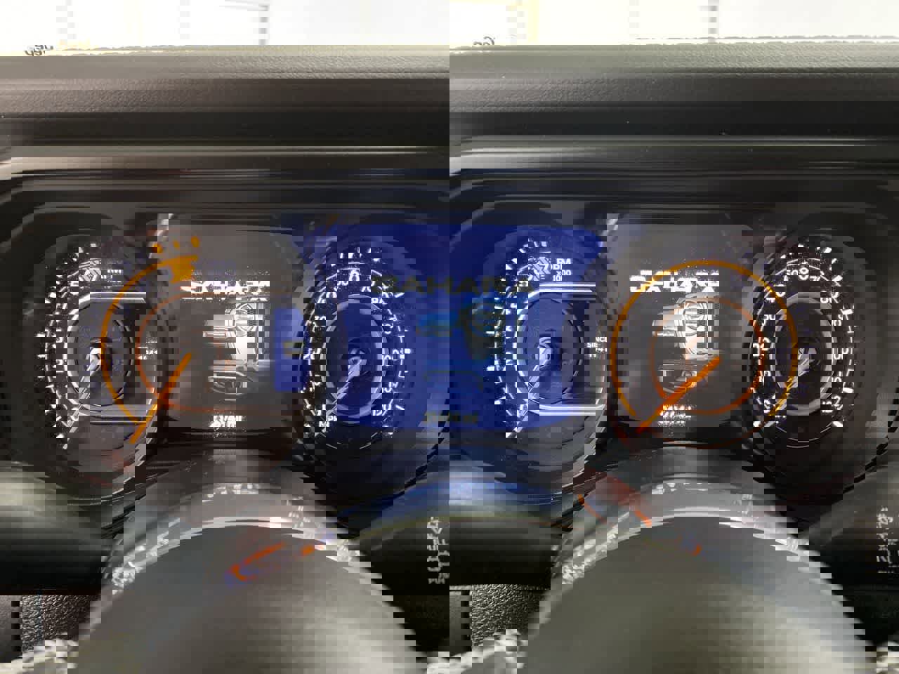 Used 2025 Jeep Wrangler Sahara image 27