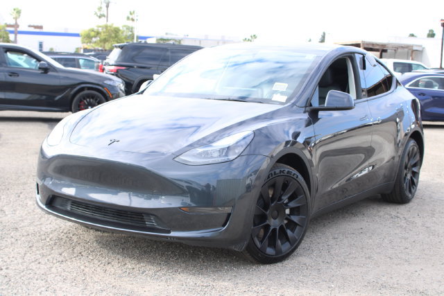 Used 2024 Tesla Model Y Long Range RWD image 7