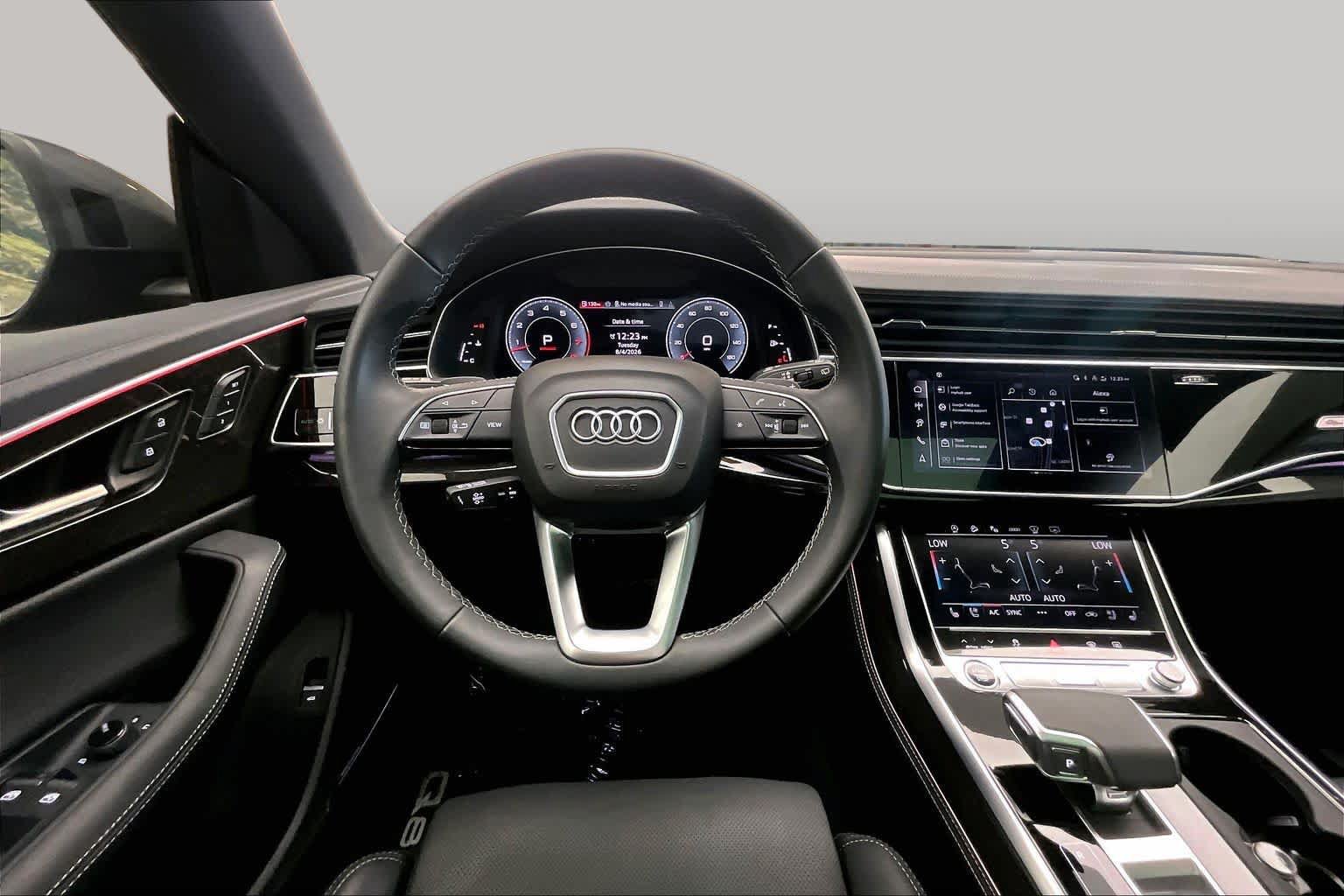 Used 2025 Audi Q8 Prestige w/ Prestige Package AWD/4WD image 6