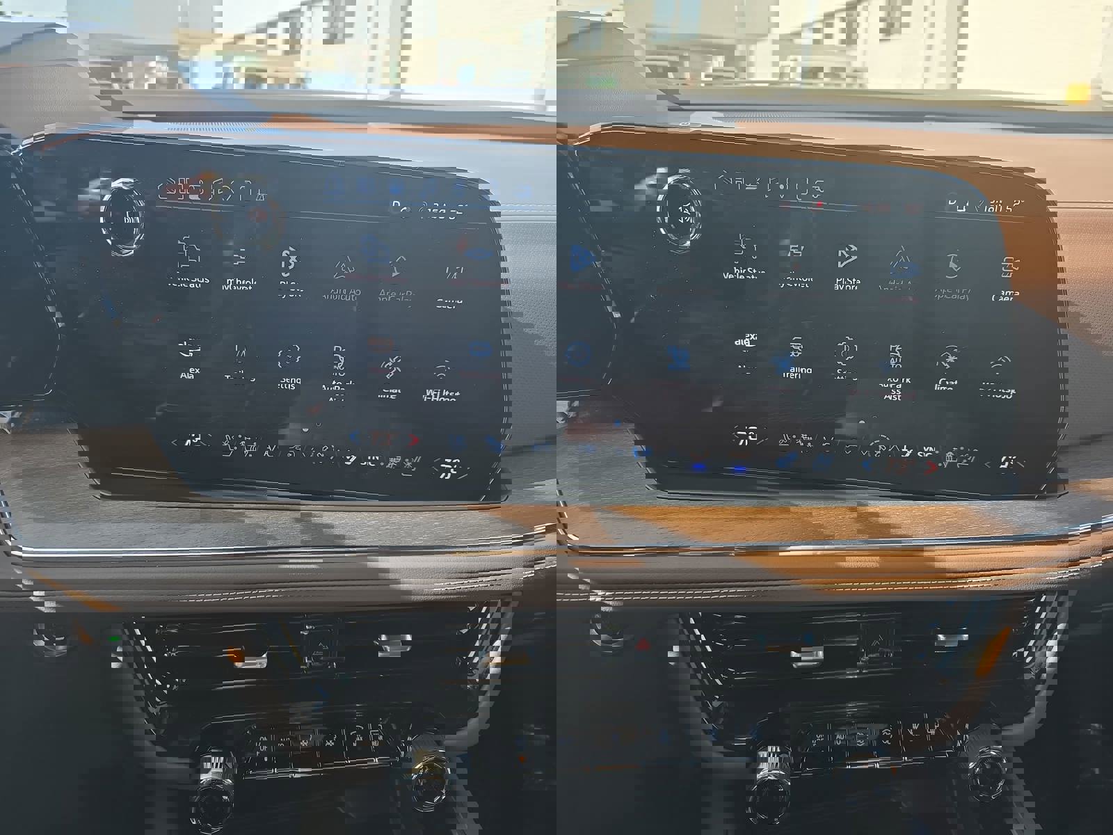 Used 2025 Chevrolet Tahoe High Country image 24