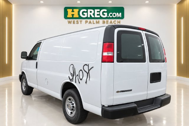 Used 2020 Chevrolet Express 2500 RWD image 2