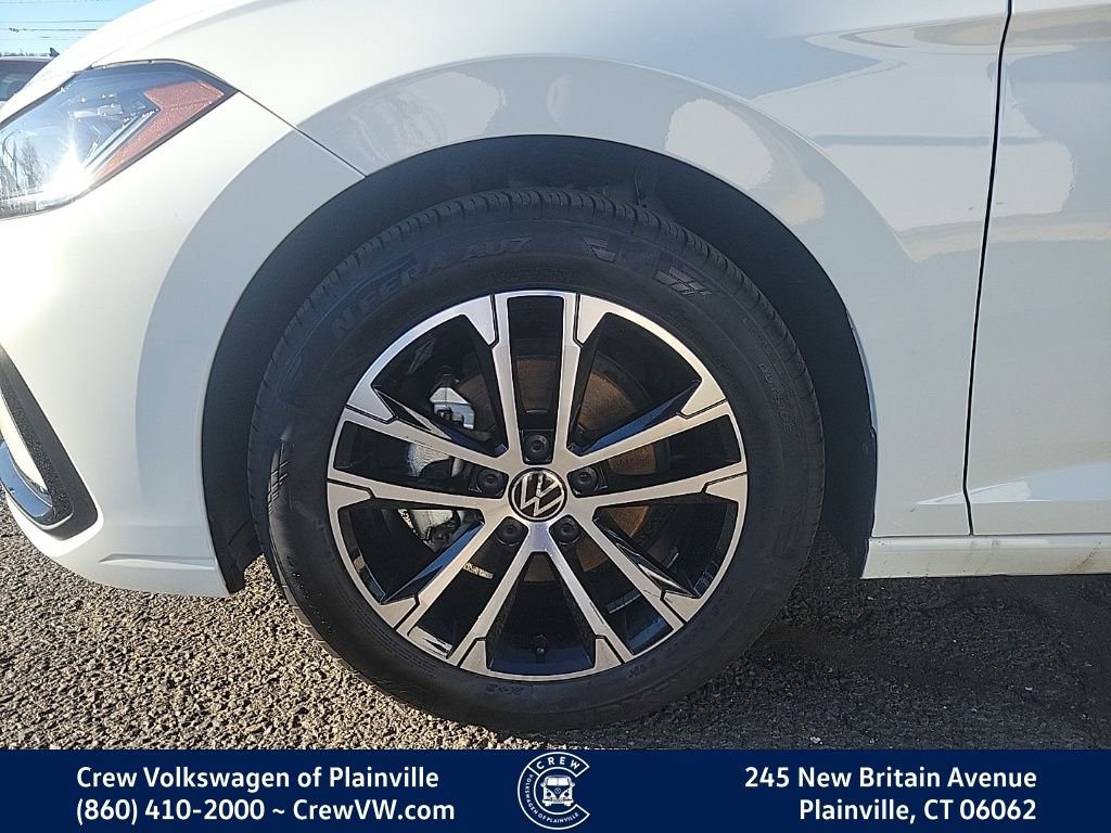 Certified 2025 Volkswagen Jetta Sport image 17