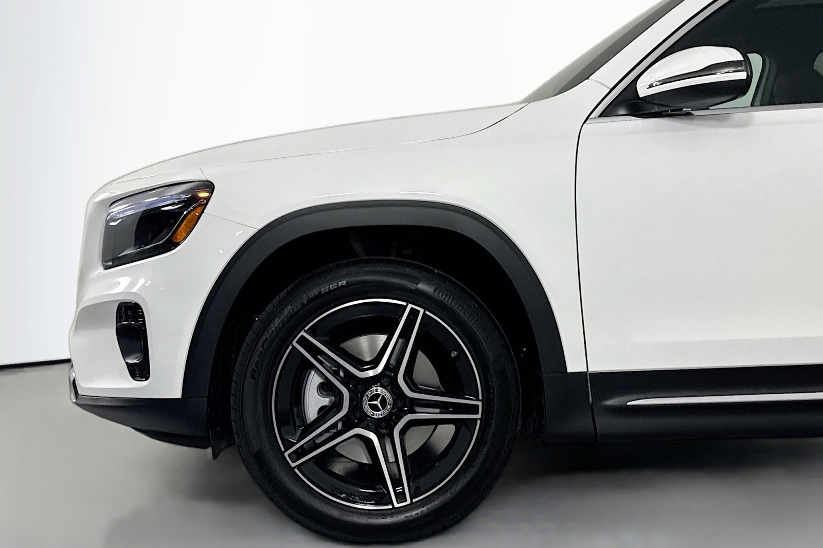 New 2026 Mercedes-Benz GLB 250 image 9