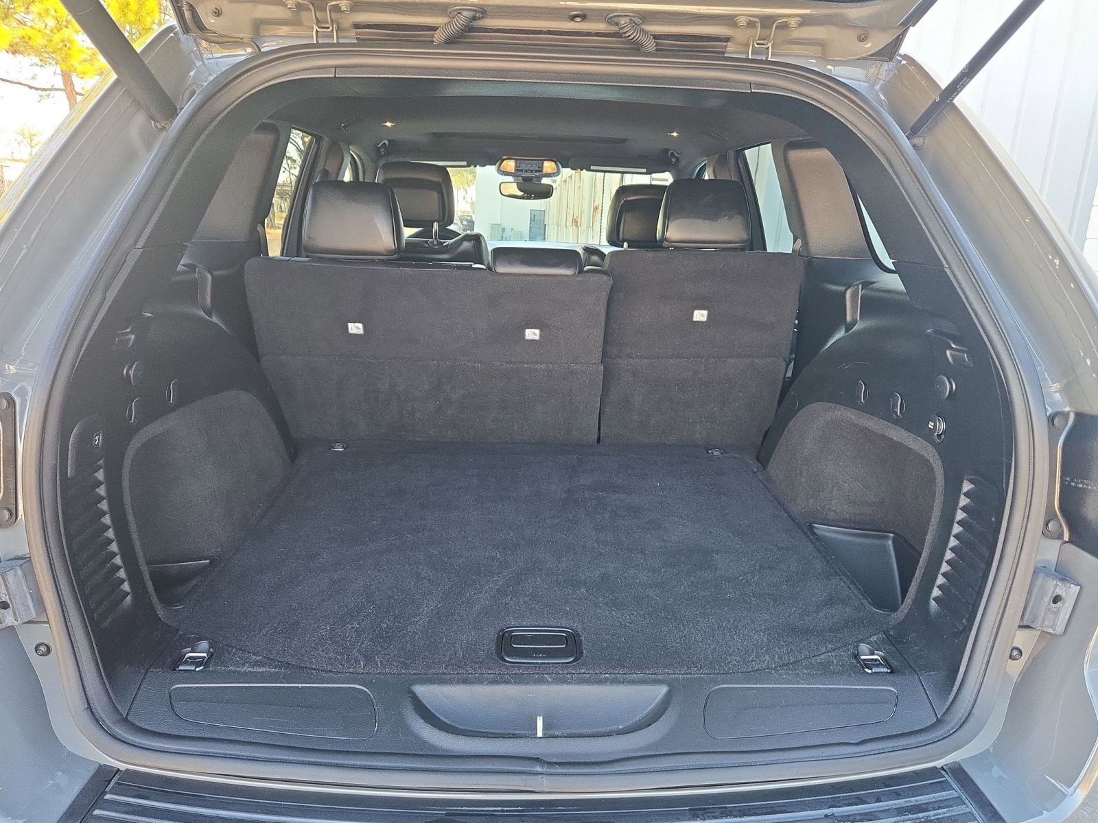 Used 2019 Jeep Grand Cherokee Altitude image 27