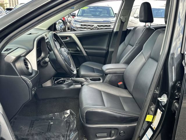 Used 2018 Toyota RAV4 Limited w/ Advanced Technology Package AWD/4WD image 17