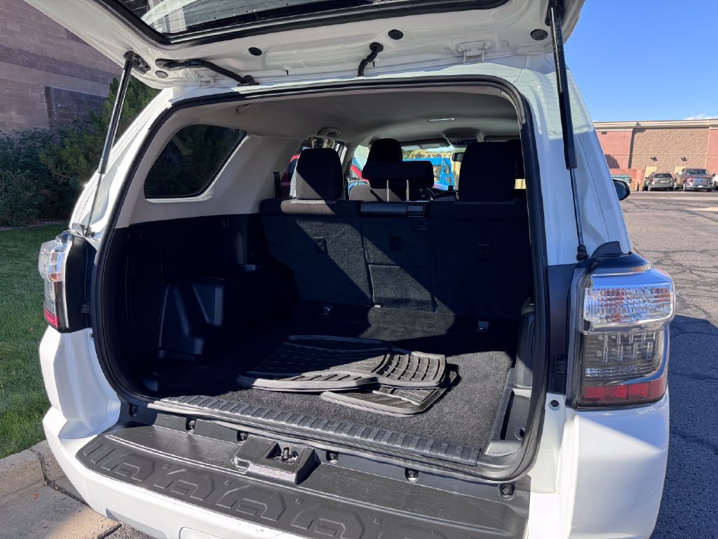 Used 2022 Toyota 4Runner SR5 AWD/4WD image 13