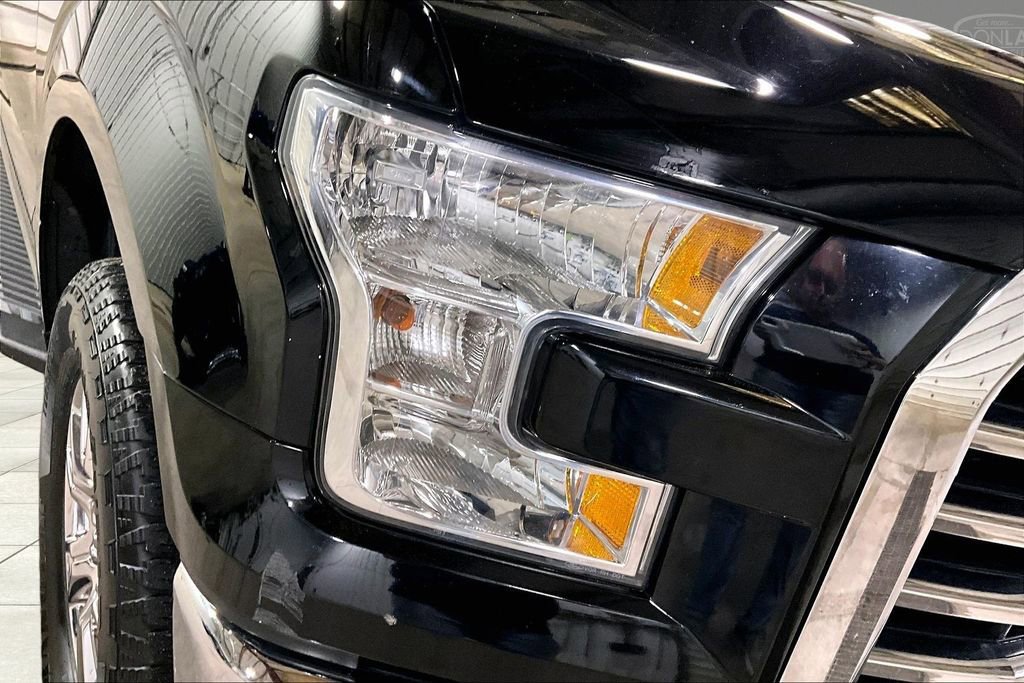 Used 2017 Ford F150 XLT w/ Equipment Group 302A Luxury AWD/4WD image 4