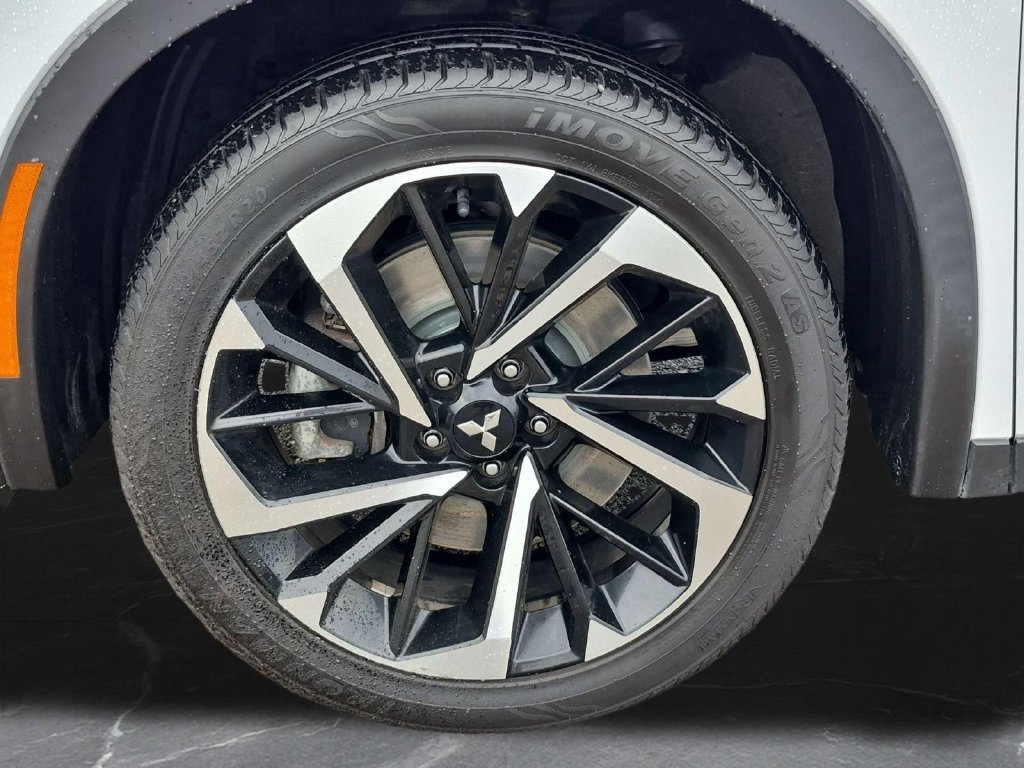 Used 2023 Mitsubishi Outlander SE AWD/4WD image 32