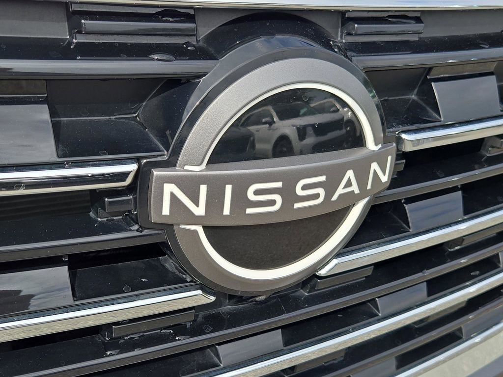 Used 2024 Nissan Rogue SL w/ SL Premium Package image 4