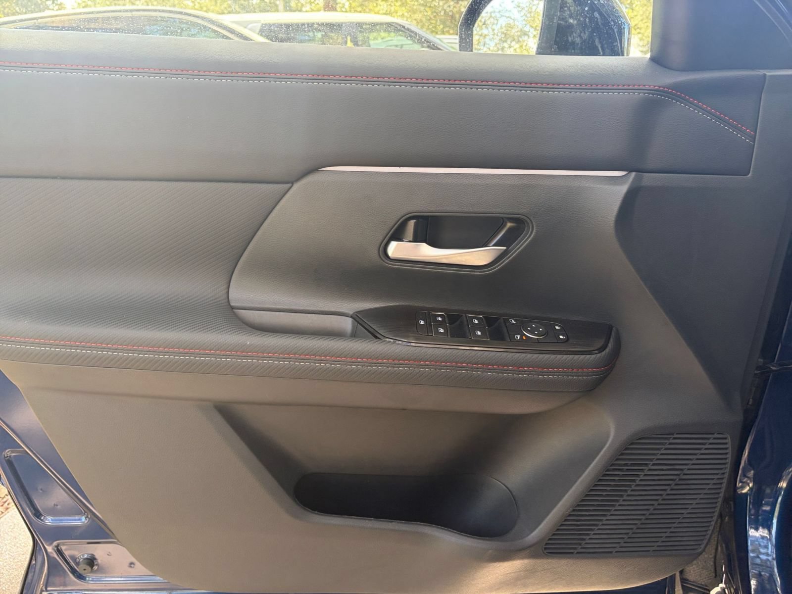 Used 2026 Nissan Kicks SR FWD image 18