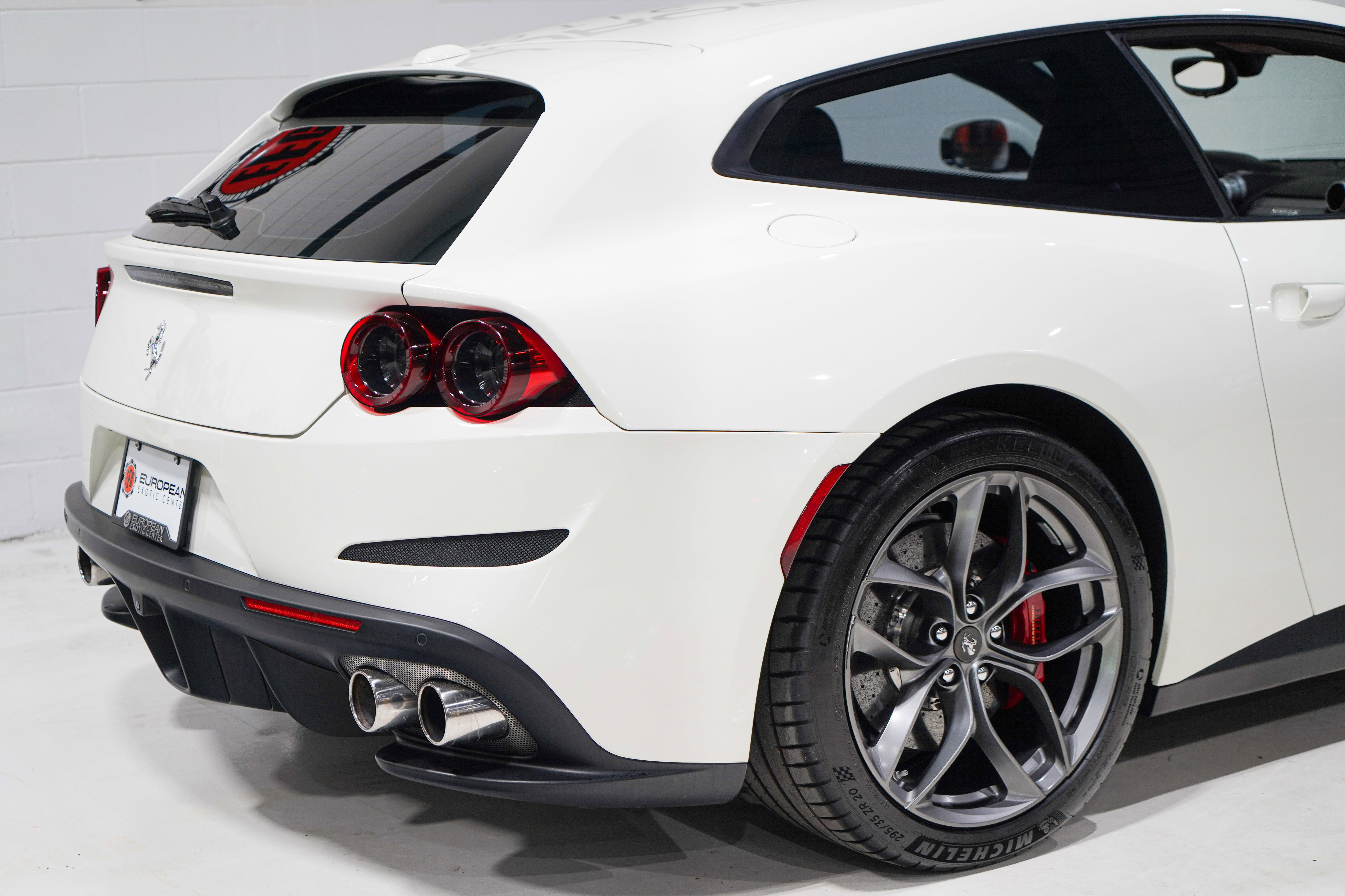 Used 2018 Ferrari GTC4Lusso T RWD image 23