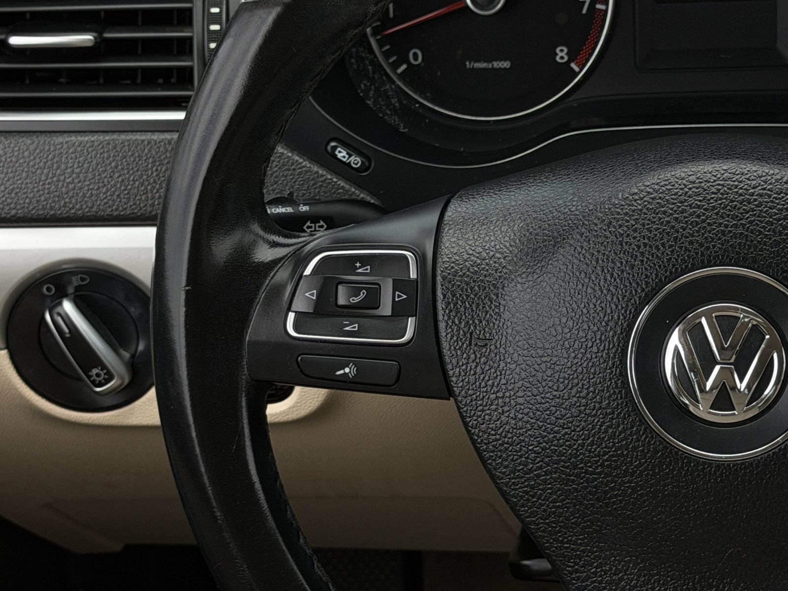 Used 2013 Volkswagen Jetta SE FWD image 15