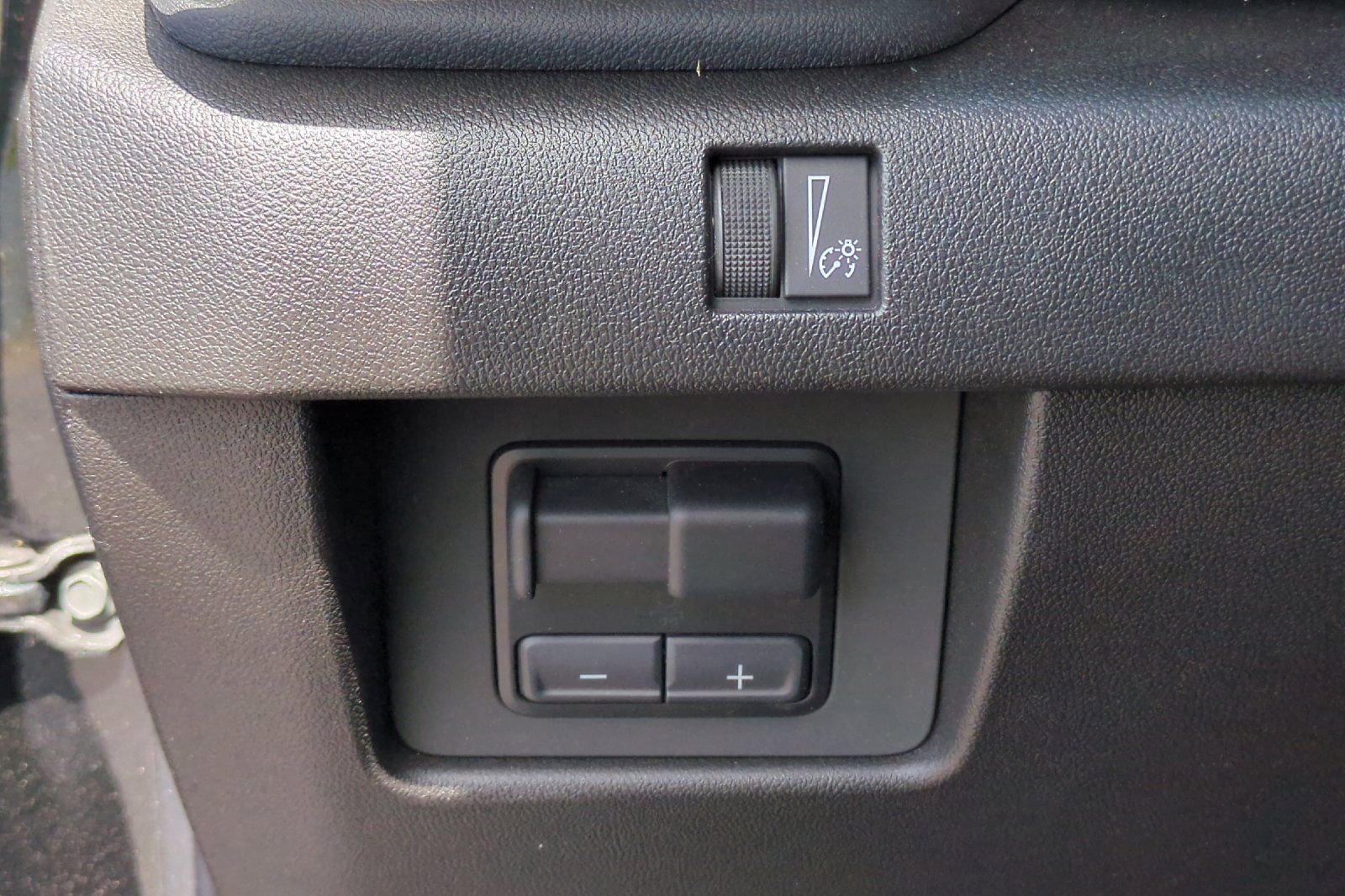 Used 2025 GMC Canyon Elevation AWD/4WD image 39