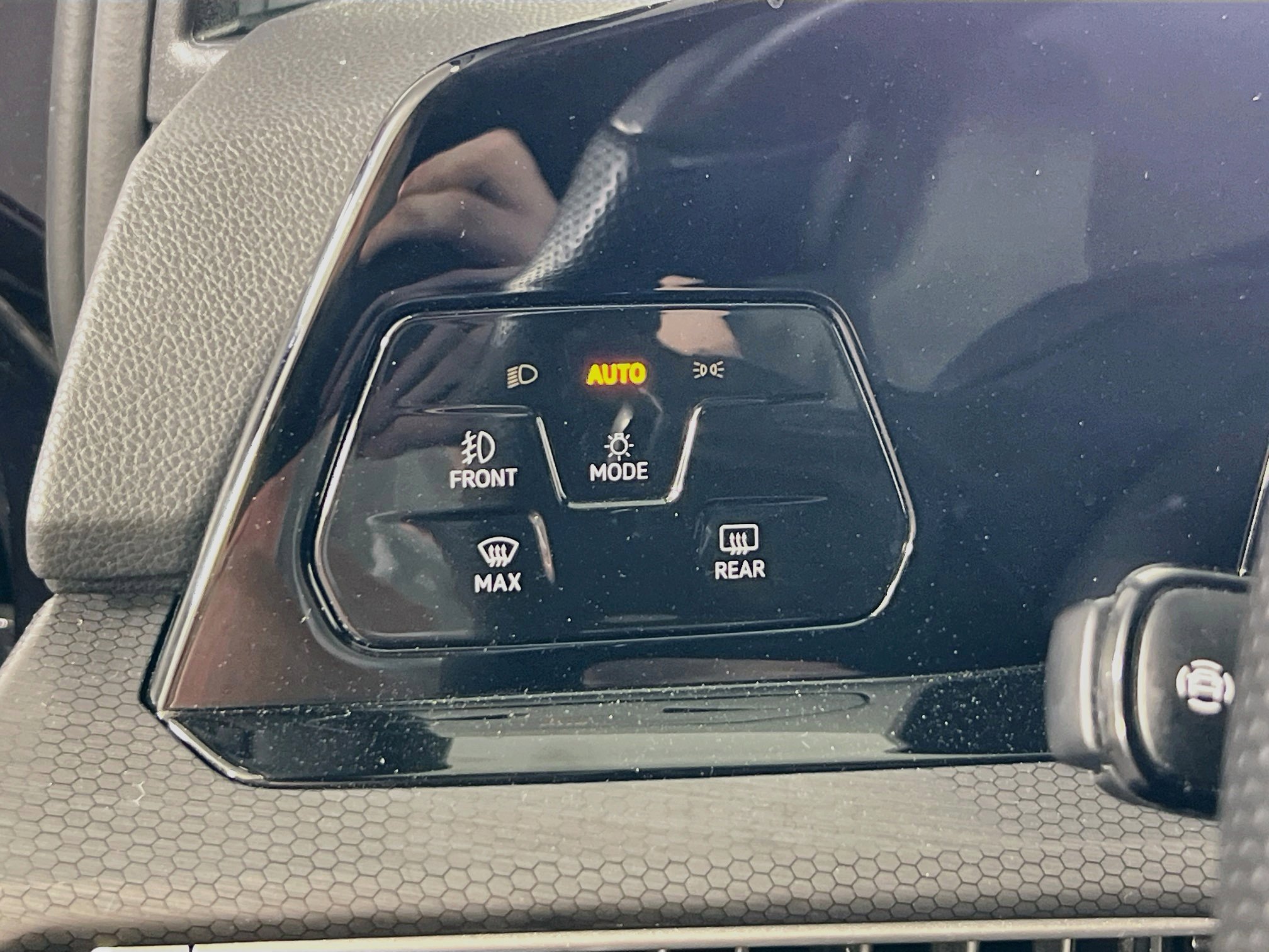 Used 2022 Volkswagen GTI SE w/ SE Leather Package image 10