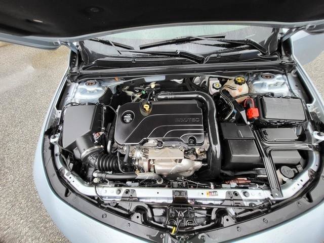 Used 2018 Chevrolet Malibu LT FWD image 27