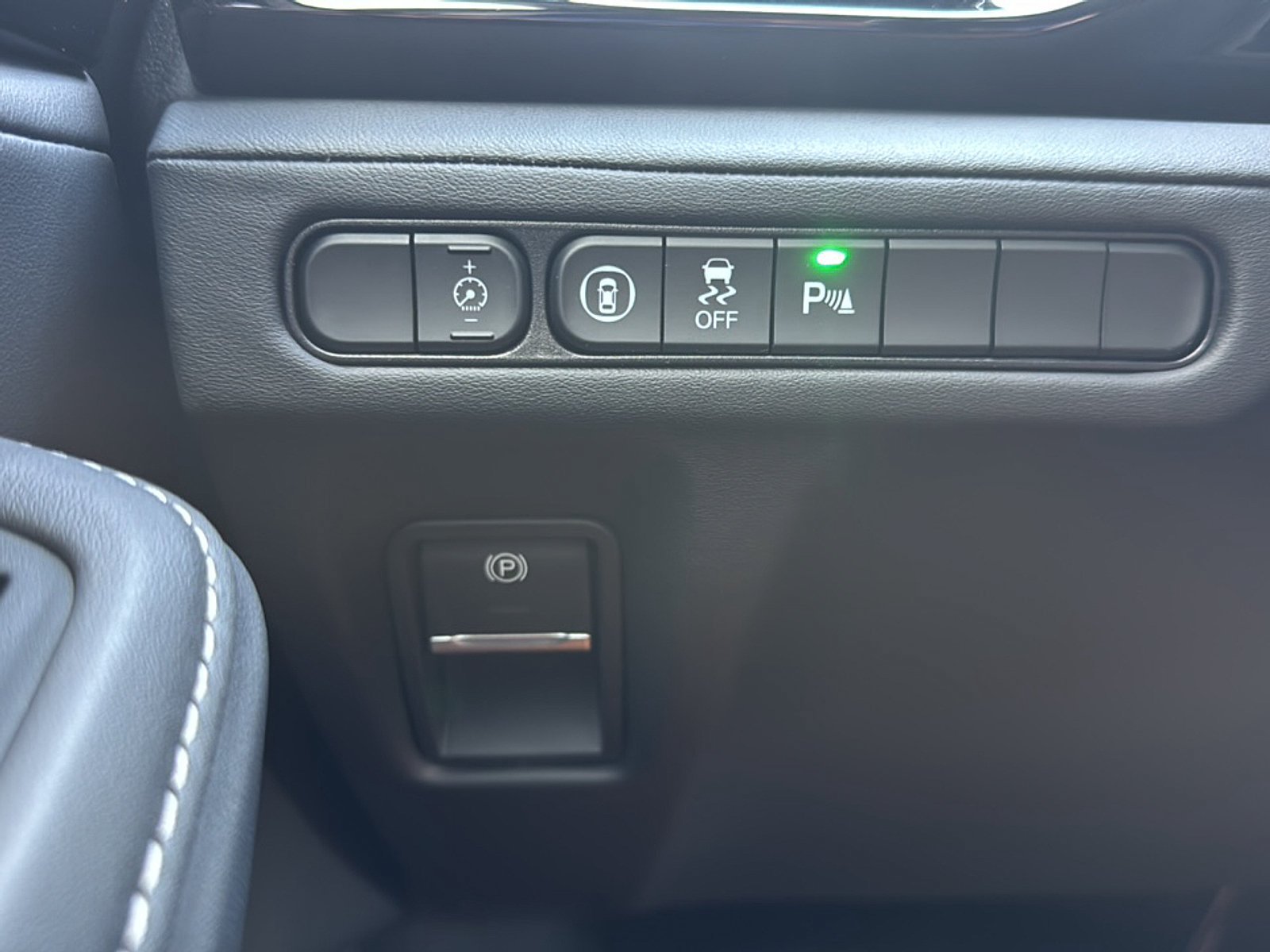 Used 2025 Acura MDX w/ Technology Package AWD/4WD image 32