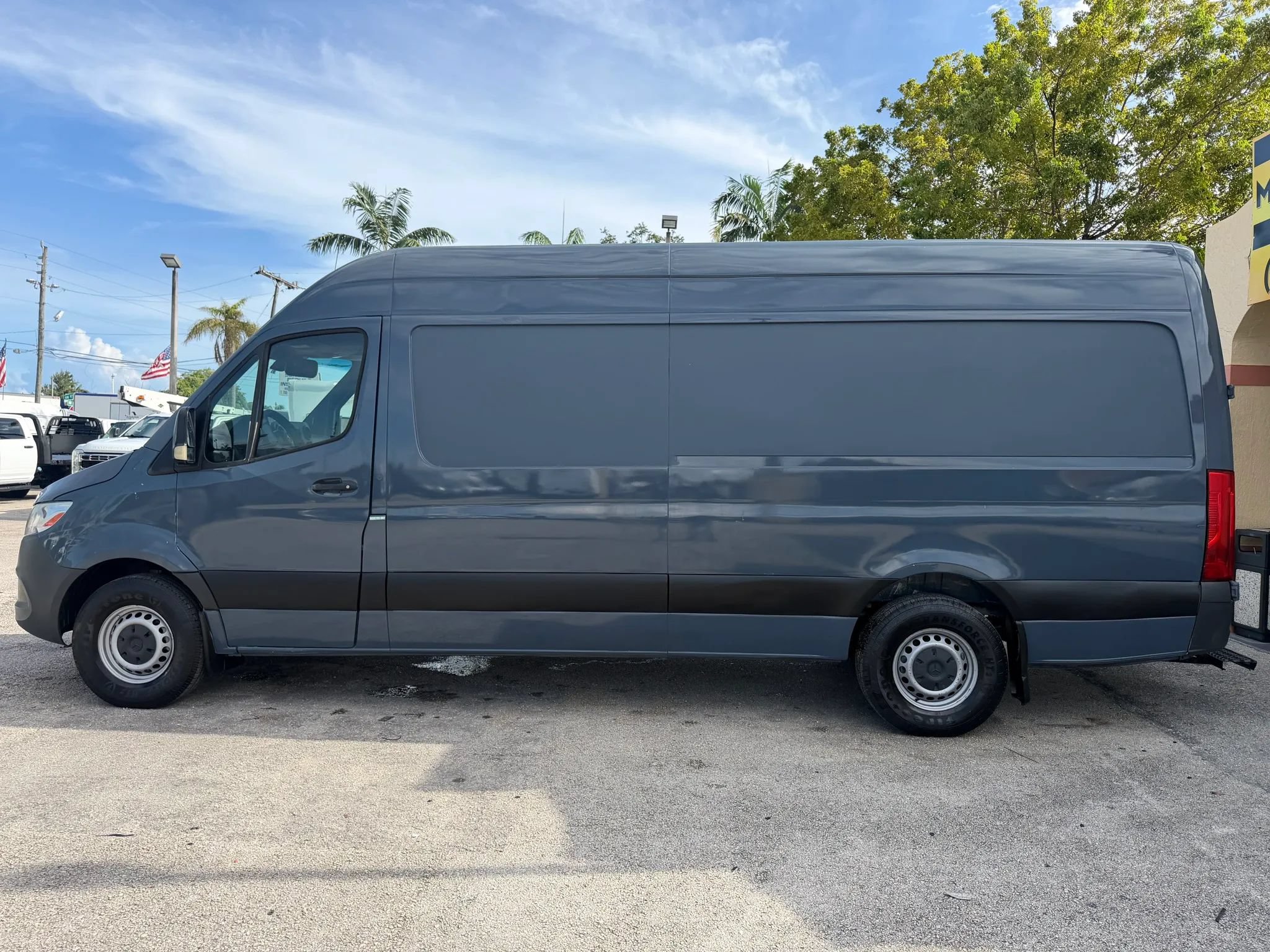 Used 2019 Mercedes-Benz Sprinter 170 image 2